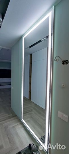 Зеркало с подсветкой в полный рост
