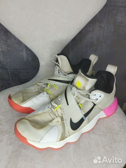 Волейбольные кроссовки nike react hyperset