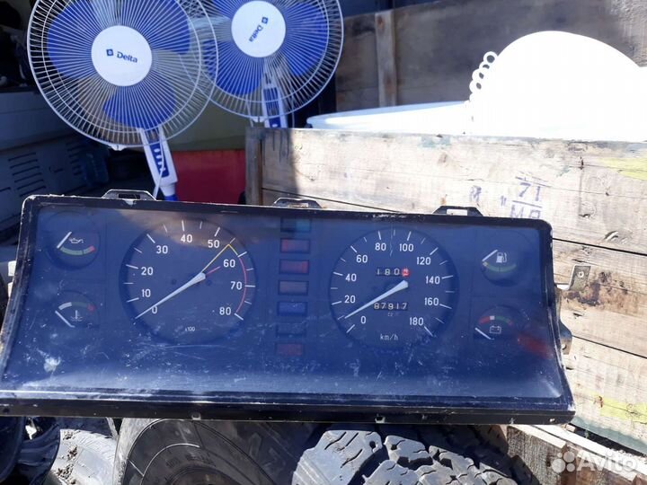 Панель приборов