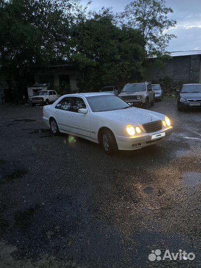 Mercedes-Benz E-класс 2.0 МТ, 1999, 250 000 км