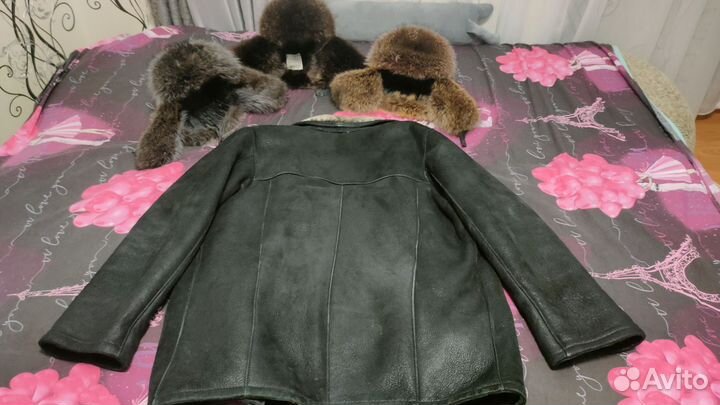 Дублёнка натуралка размер 52, шапки новые