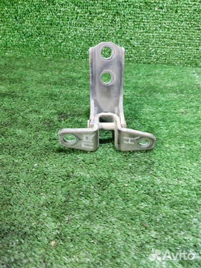 Петля двери передняя правая Mitsubishi Asx