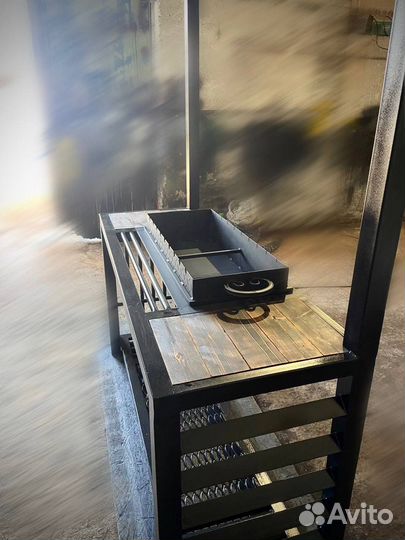 Мангальная зона под крышей