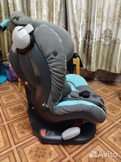 Детское кресло в машину до 18кг