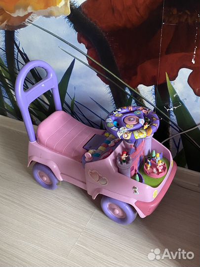 Машинка детская бегунок для девочки