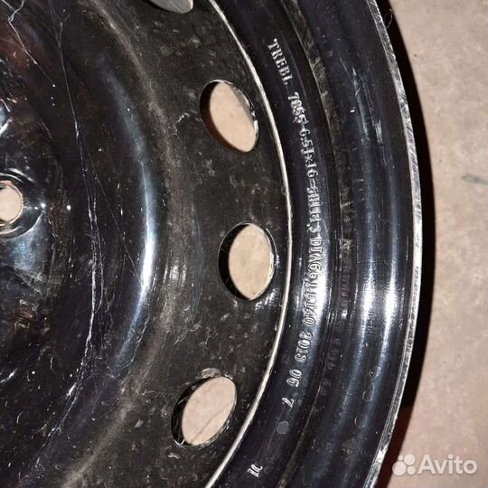 Стальные диски r16 Trebl 6,5x16/5x114,3 ET40 DIA66