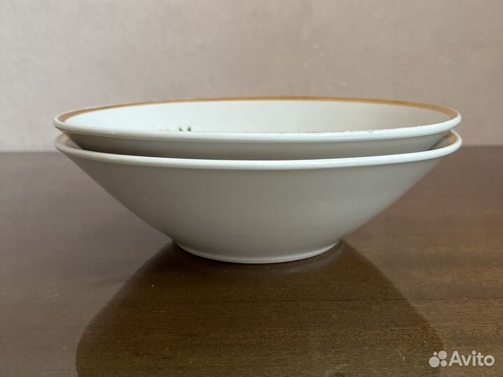 Глубокая тарелка фарфоровая салатник СССР