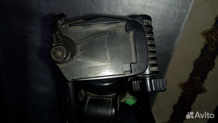 Штатив для фотоаппарата Velbon