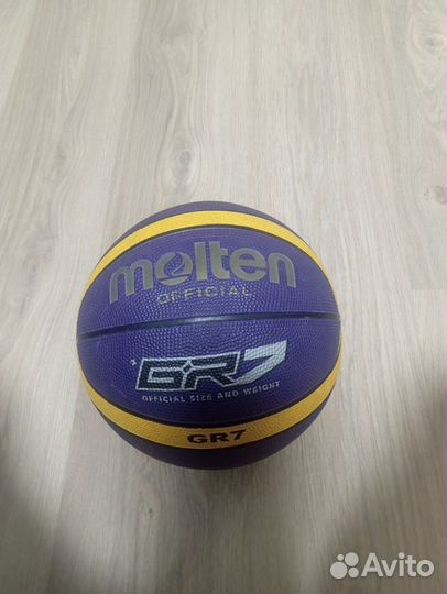 Баскетбольный мяч molten official