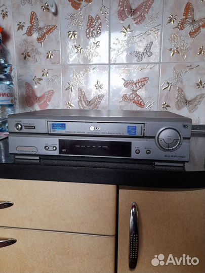 Продам видеомагнитофон