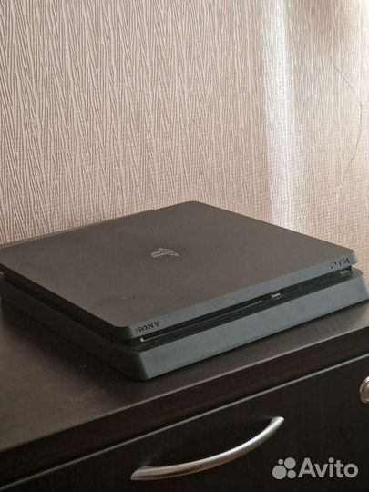 Sony PS4 slim