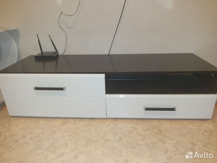 Тумба под телевизор
