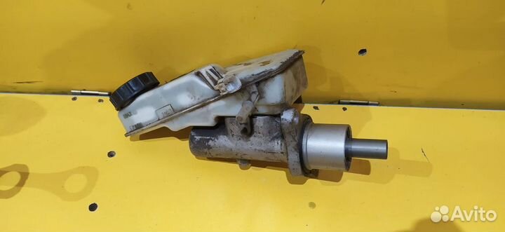 Главный тормозной цилиндр Ford Focus II 2004-2008