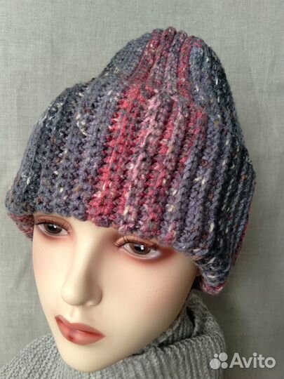 Шапочка актуального фасона ручной работы