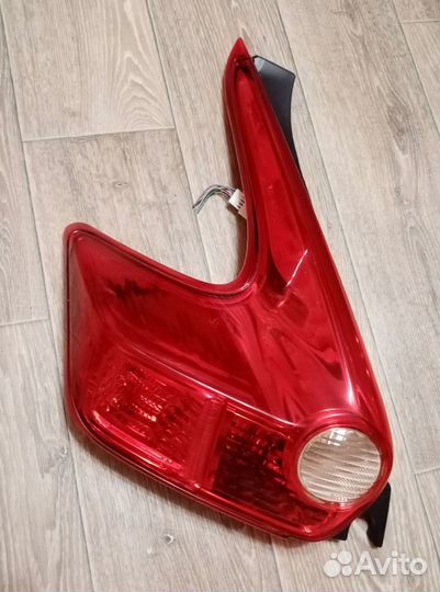 Фонарь задний левый nissan juke
