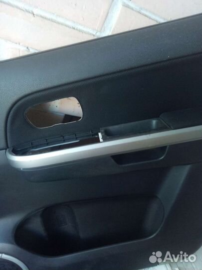 Suzuki grand vitara карта двери