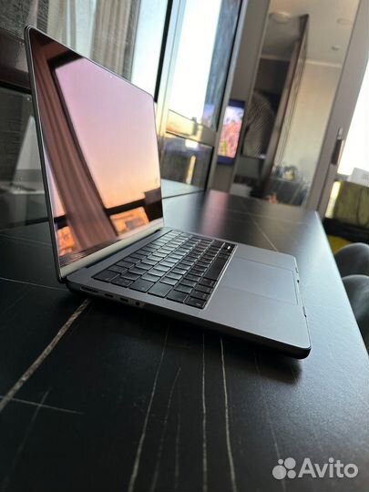 Apple macbook pro 14 m1 1tb