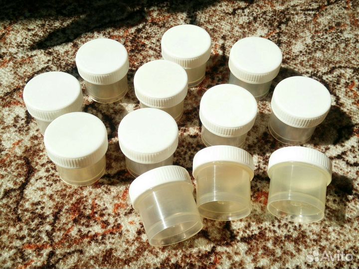 Баночки пустые от витаминов и красок гуашь