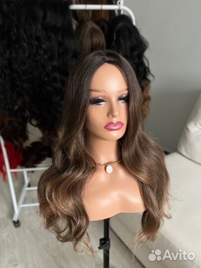 Парик темный русый длинный