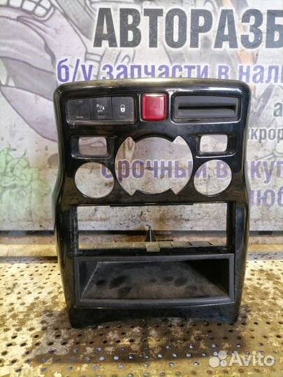 Рамка центральная в торпедо Citroen C3 Picasso