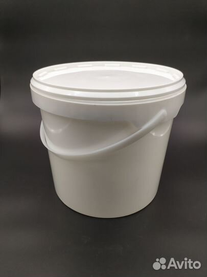 Пластиковая тара ведра банки