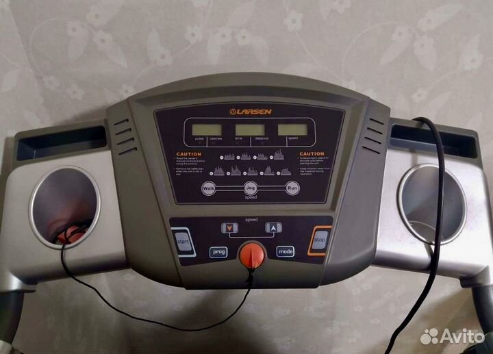 Электрическая беговая дорожка Larsen