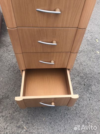 Комод высокий узкий