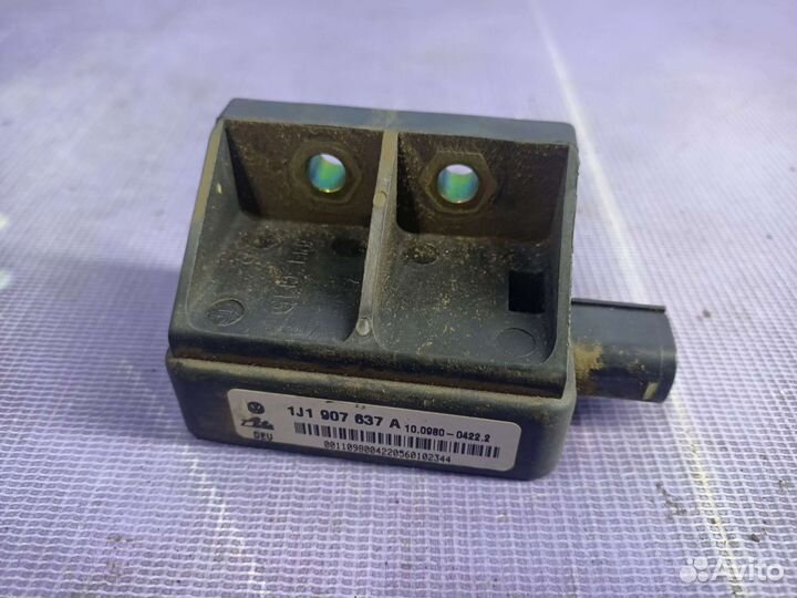 Датчик ускорения Volkswagen Bora/Golf 4