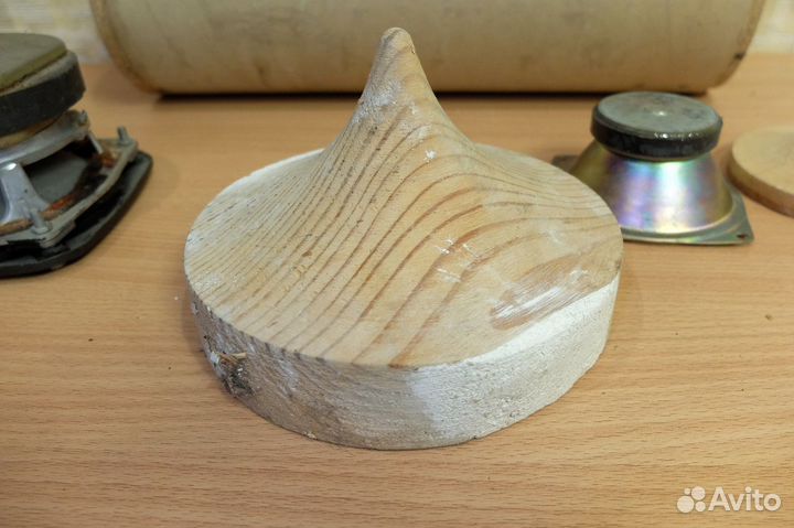 Комплект корпусов с коническими излучателями