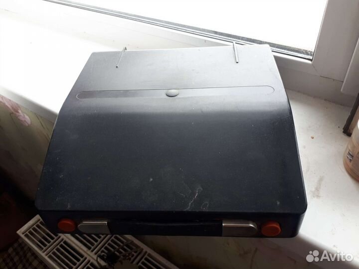 Печатная пишущая машинка