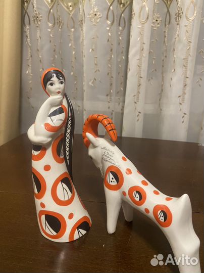 Статуэтка Девушка с косой Старая Гжель Козлик