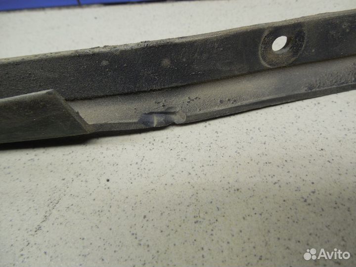 Уплотнитель капота Land Cruiser (100) 1998-2007