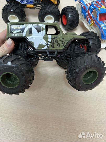 Hot Wheels монстр трак