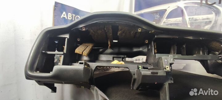 Торпедо Nissan Primera P11