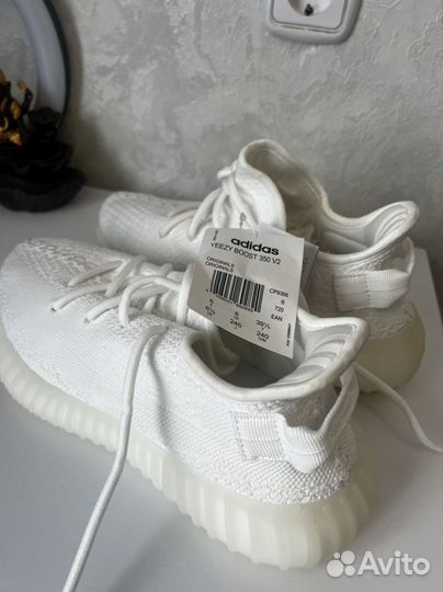 Кроссовки adidas easy буст 350