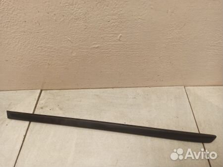 Молдинг двери задней левой