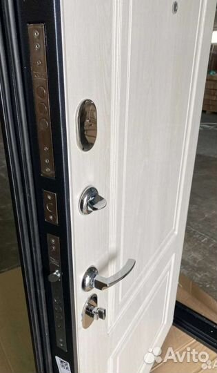 Двери входные, 10 см. 3 контура, со склада