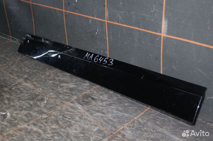 Накладка двери передней левой - BMW X2 F39