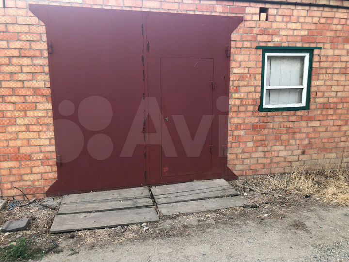 Гараж, > 30 м²