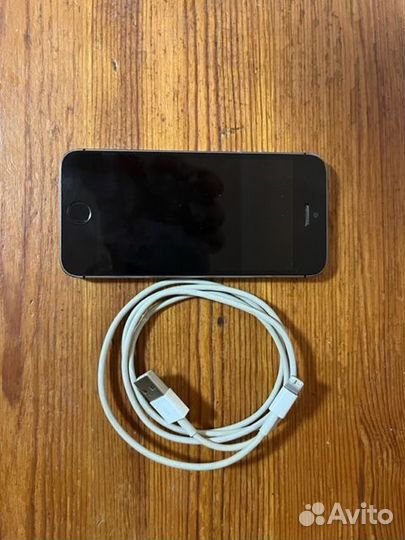 Телефон iPhone 5s