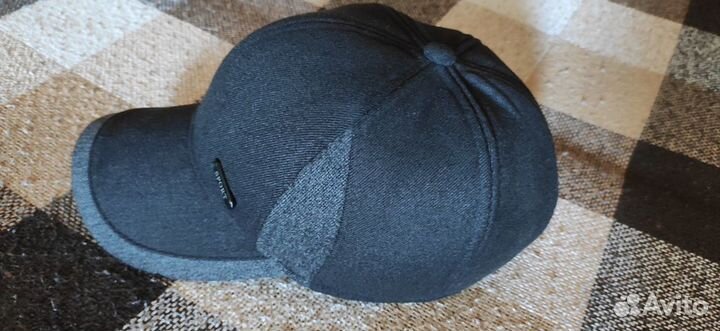 Мужская теплая бейсболка с ушами