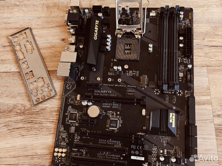 Gigabyte ga b250 hd3 в отличном состоянии