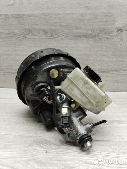 Вакумный усилитель тормозов Mercedes Clk W209