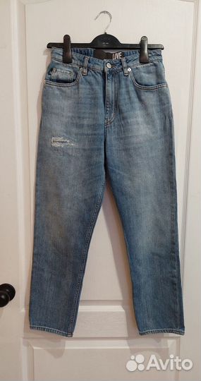 Джинсы love moschino р.25