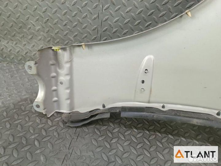 Крыло переднее правое toyota crown majesta