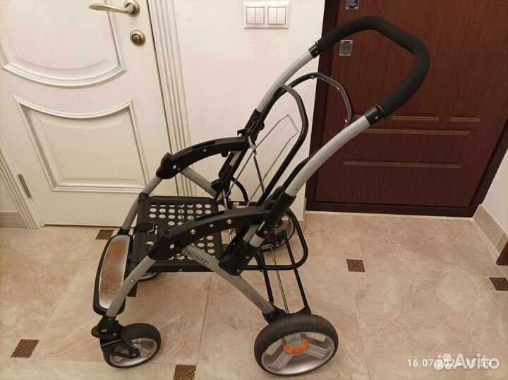 Коляска infiniti comfort lux и бизиборд большой