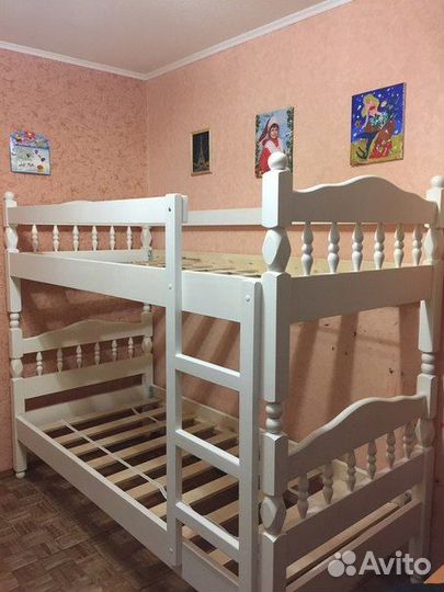 Двухъярусная кровать