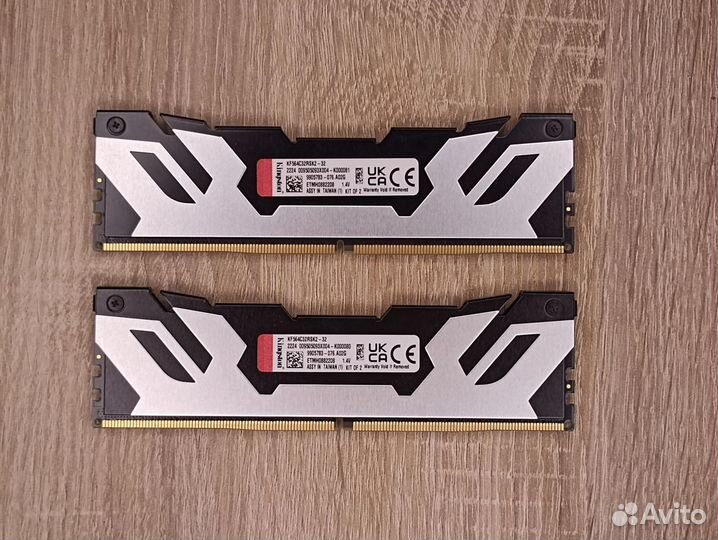 Kingston fury Renegade 2x16гб DDR5 6400 CL32