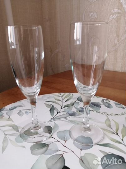 Бокалы для шампанского, фужеры