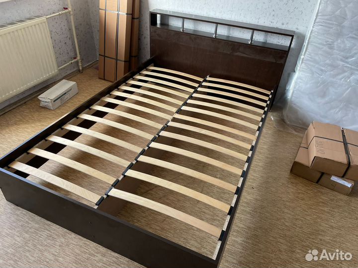 Кровать двухспальная